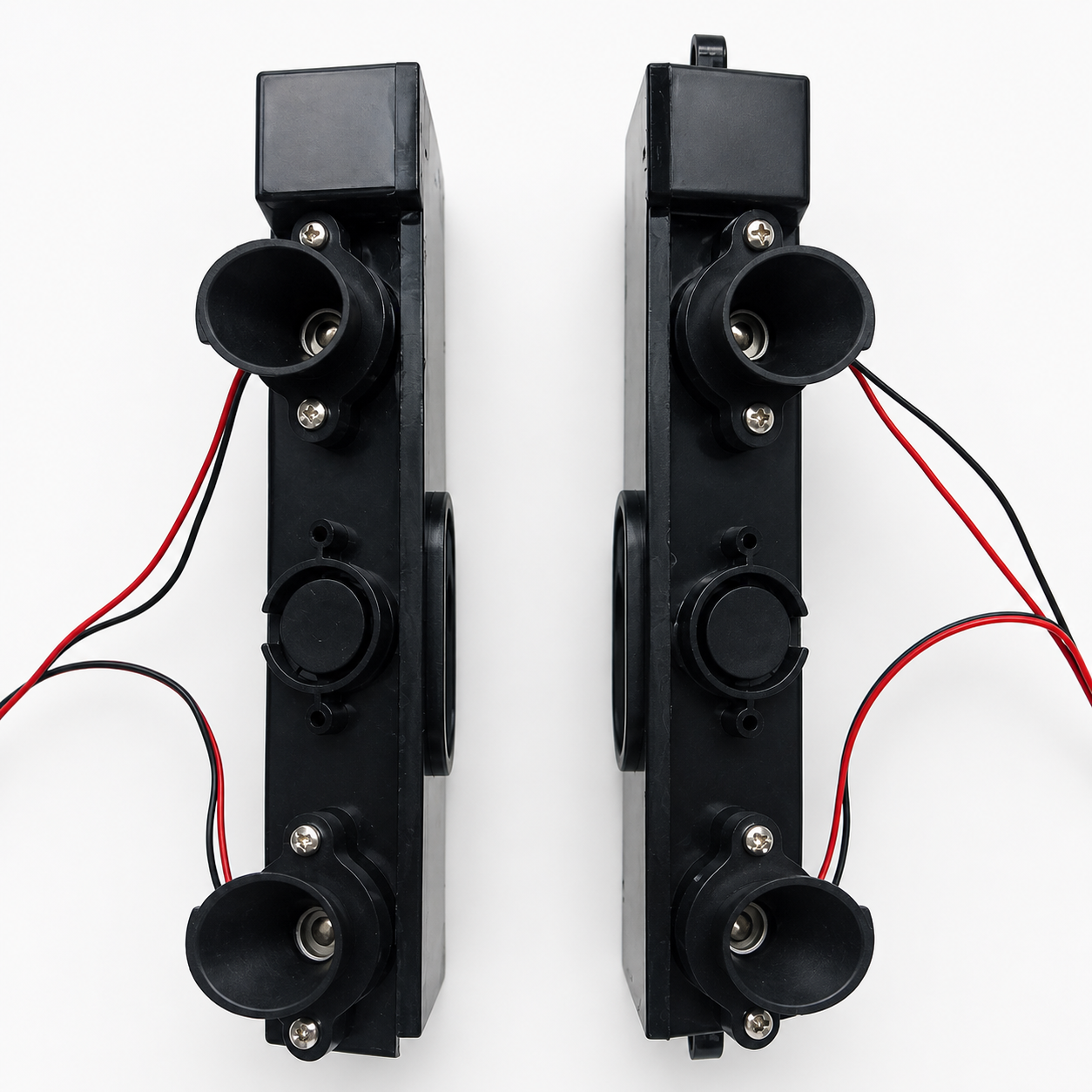 Connection side of the Frewico W5600X left and right replacement water tanks